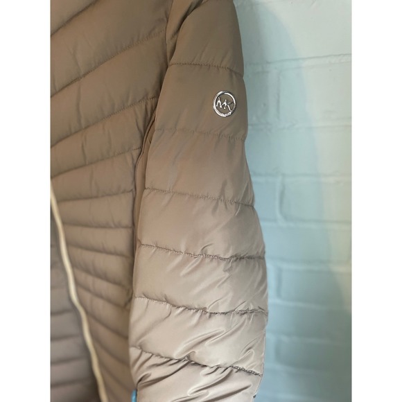 Michael Kors Women's Light Brown Quilted Packable Puffer Coat - Picture 8 of 8